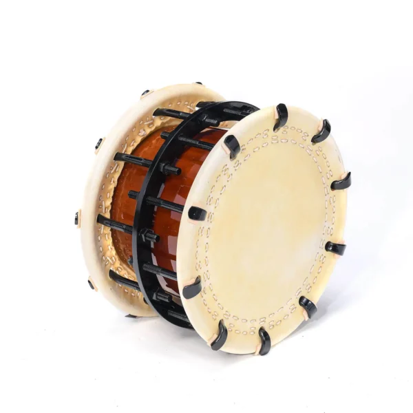 JINLEI 3Cyoukake Shime Daiko bolt drum angled view showing natural cowhide drumhead with stitched leather rim, black metal hoop with threaded bolt tension system, leather washers and amber lacquered wood shell
