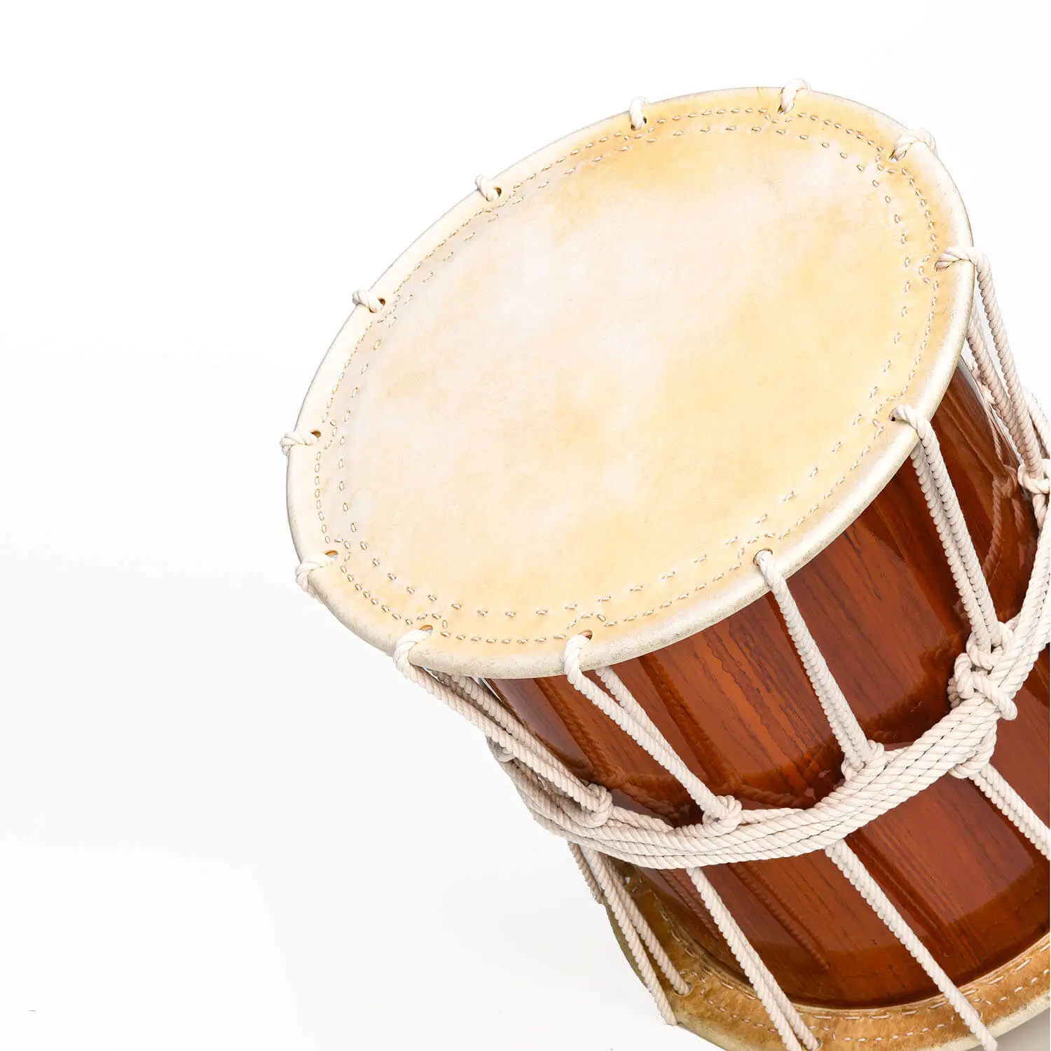 JINLEI oke daiko amber yellow, close-up of stitched cowhide drumhead with white rope tuning on amber yellow lacquered shell